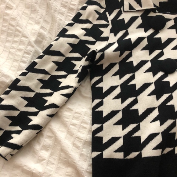 Worthington Sweater - SOLD - Picture 5 of 6